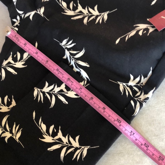 Merona Woman’s Classic Ankle Black White Leaf Print Slim Fit Pants Size 2 - Picture 9 of 15